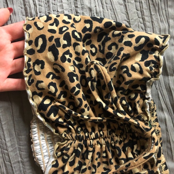 cheetah print ruched crop top - Picture 4 of 4